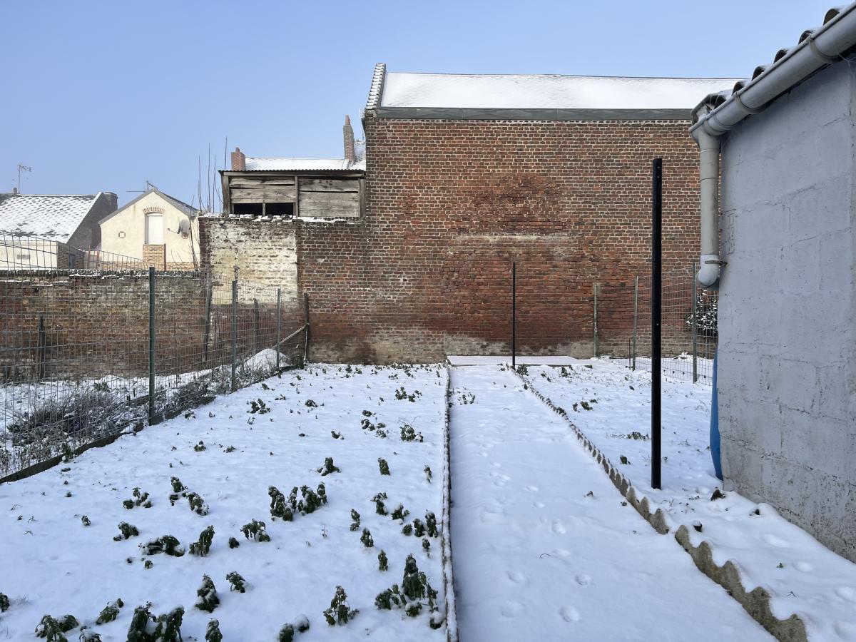 9393e533-3087-4301-8272-6d71898fc94a